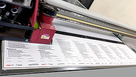 Прямая УФ печать табличек с информацией о пользовании лифтов на пенокартоне в типографии «Арт Полиграфия»