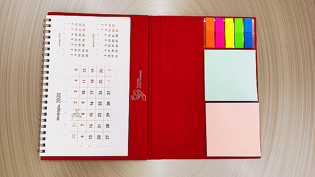 Сложный настольный органайзер календарь, периодический тираж в типографии «Арт Полиграфия»