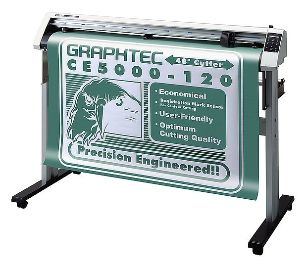 Оборудование типографии «Арт полиграфия»: плоттер Graphtec CE5000-120 для резки рулонных материалов большого формата